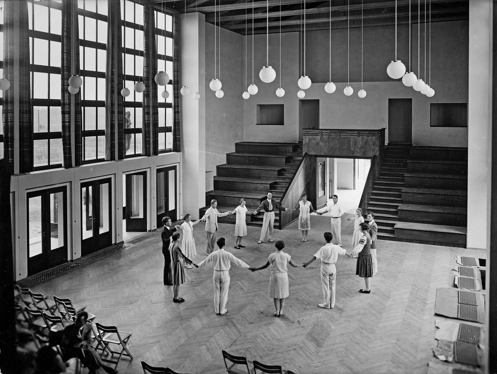 Musikheim, main hall, Frankfurt:Oder, 1929 He befriended fellow modernist Walter Gropius, and helped draw up the curriculum for Gropius_s design school, the Bauhaus Photograph- © Ate